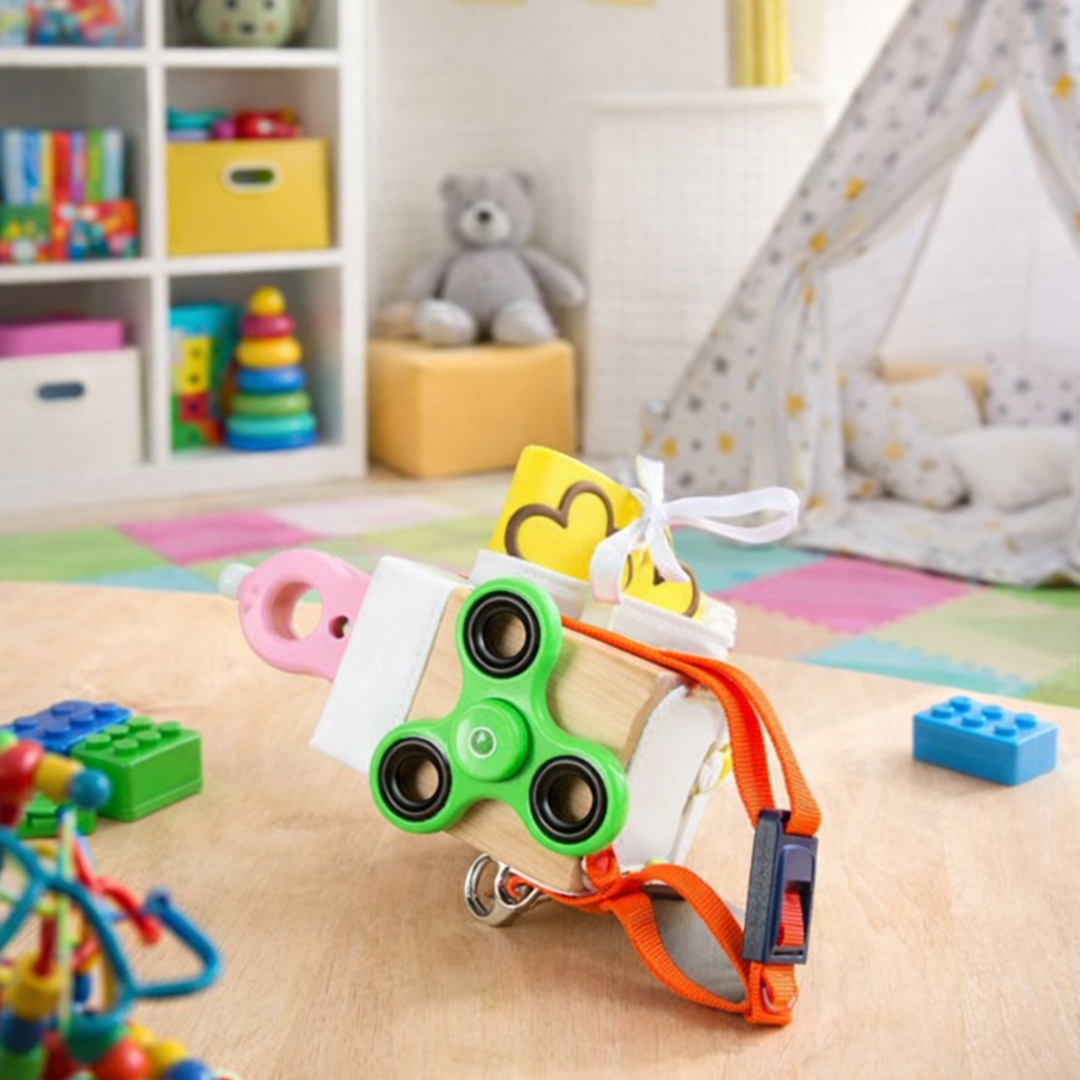 Busy Cube – Ein vielseitiges Lernspielzeug zur Förderung der Feinmotorik