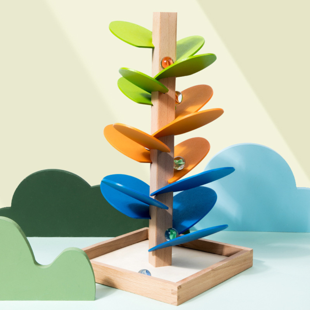 Bunter Holzballbahn-Turm für Kinder – Inklusive Bälle