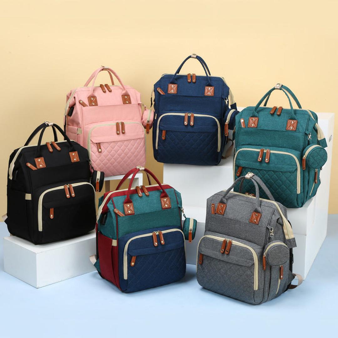 Rucksack mit Doppelfunktion und integriertem Wickelmatte